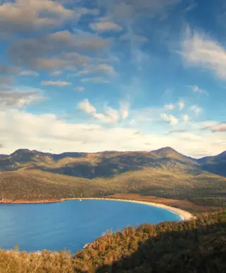 Wandere zur Wineglass Bay